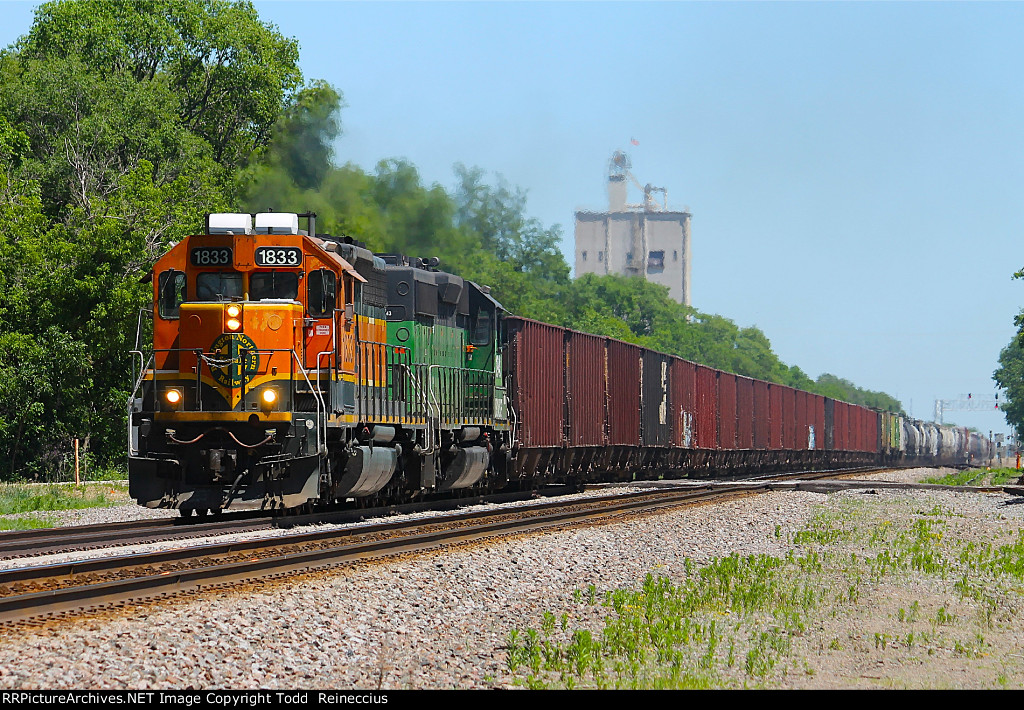 BNSF 1833